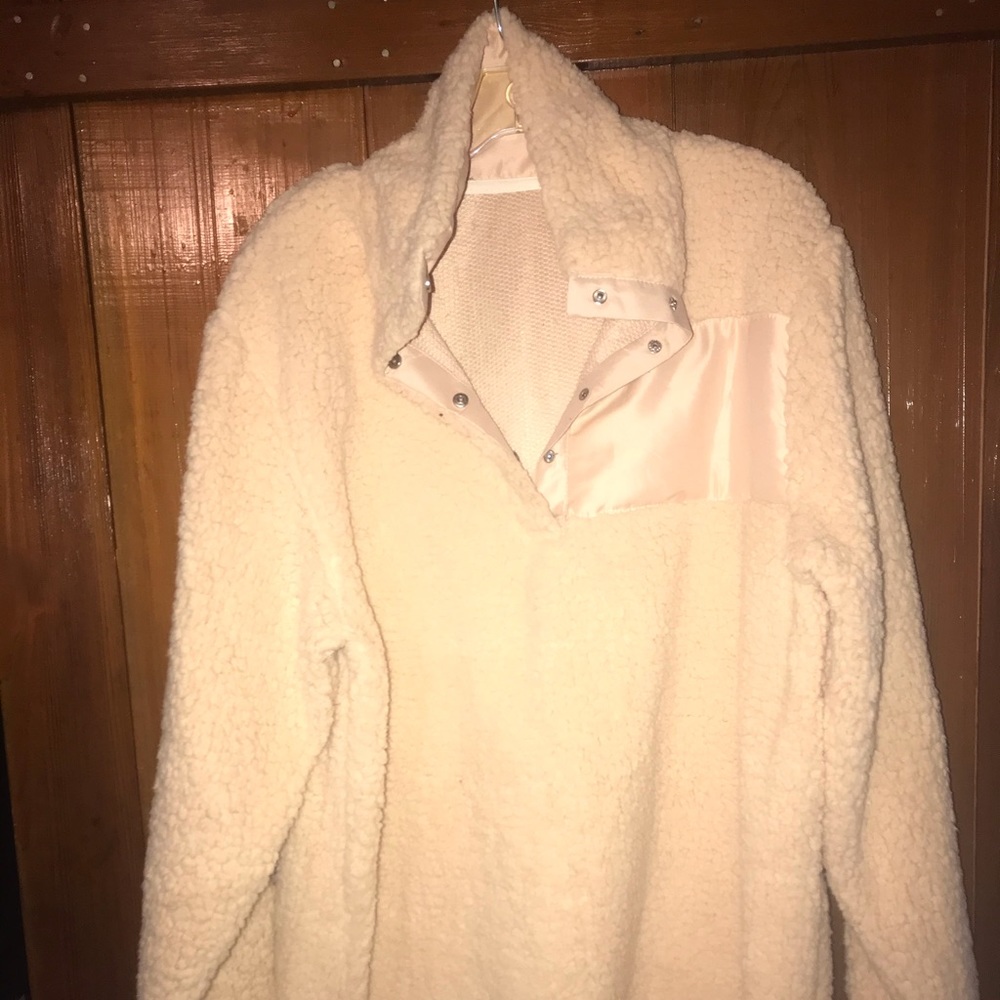 Sherpa pullover! - Picture 2 of 3
